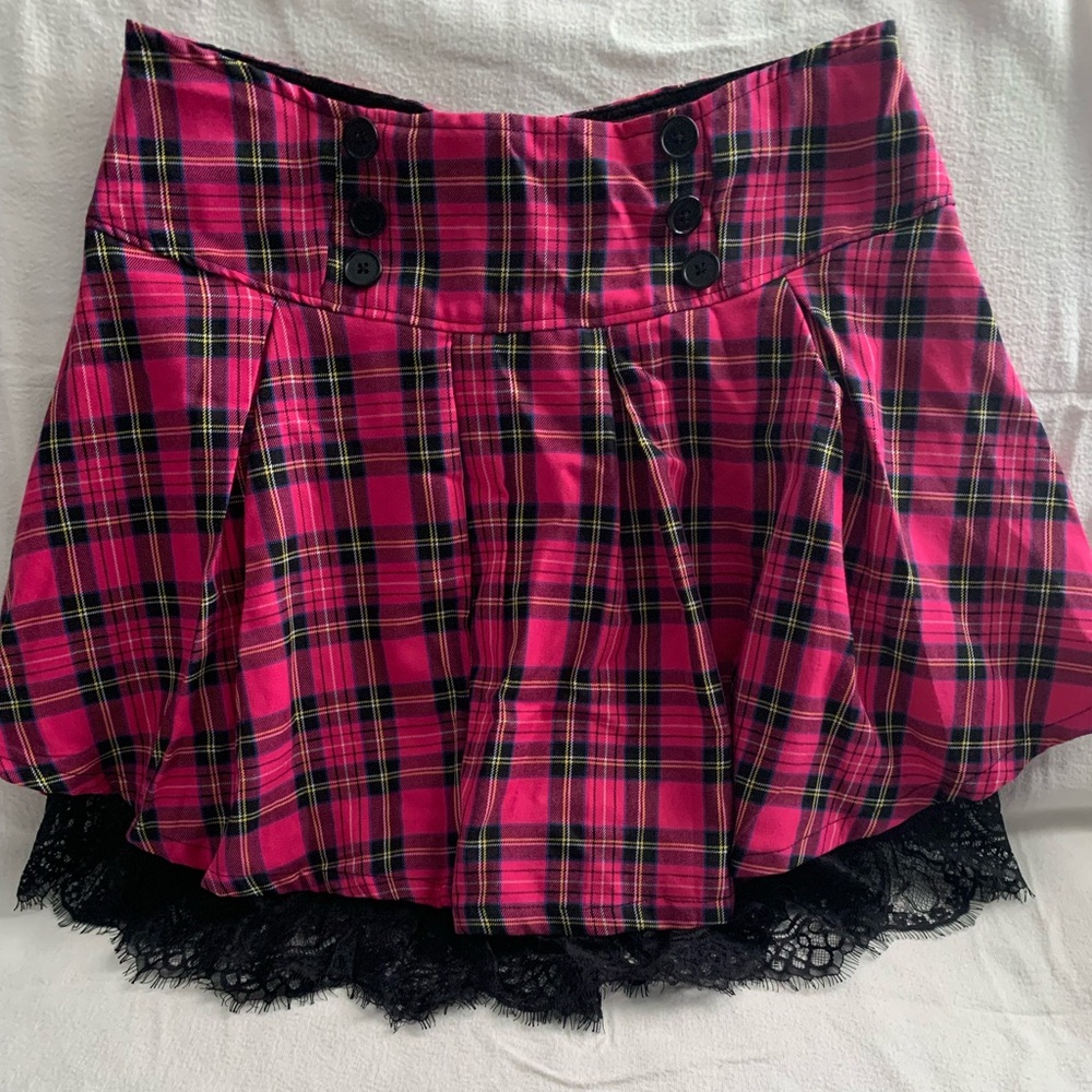 NWT Hot Topic Pink Plaid Circle Skater Skirt with Black Lace Trim - Picture 6 of 8